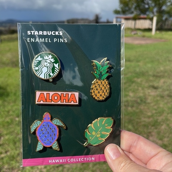 STARBUCKS HAWAII COLLECTION Enamel Pin Set Pineapple Turtle Aloha Exclusive - Picture 3 of 4